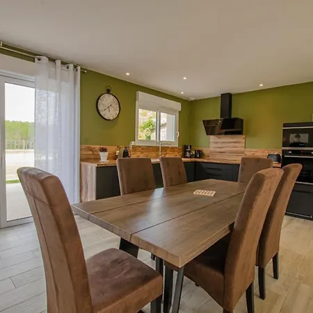 La Cle Des Champs Holiday home Coclois